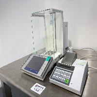 Mettler Toledo XP205 Analytical Balance image 1